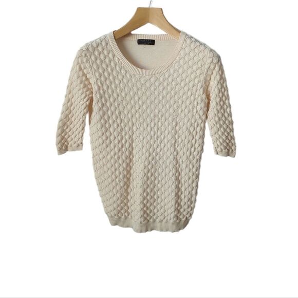 Amara Reya Petal Sweater - Picture 2 of 5